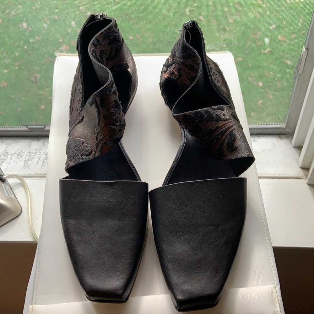 Brand new. Never worn.